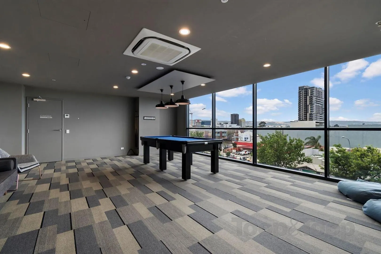 City Apartment View Pool Gym Free Park Adelajda 0*,