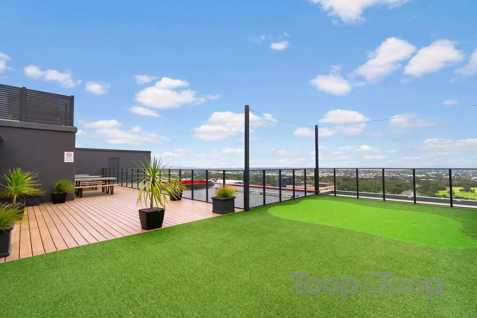 City Apartment View Pool Gym Free Park Adelajda