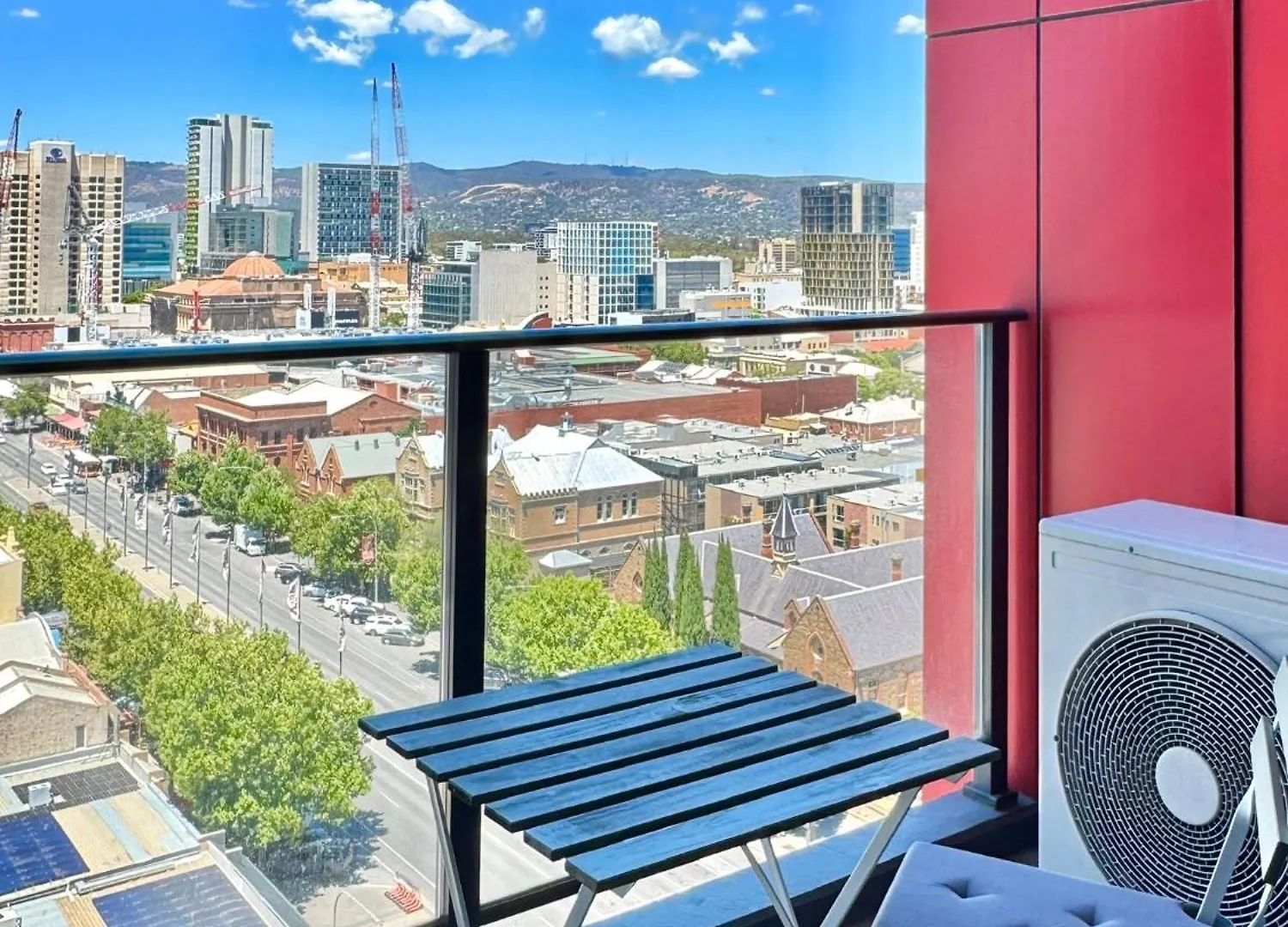 City Apartment View Pool Gym Free Park Adelaide 0*,  Australien